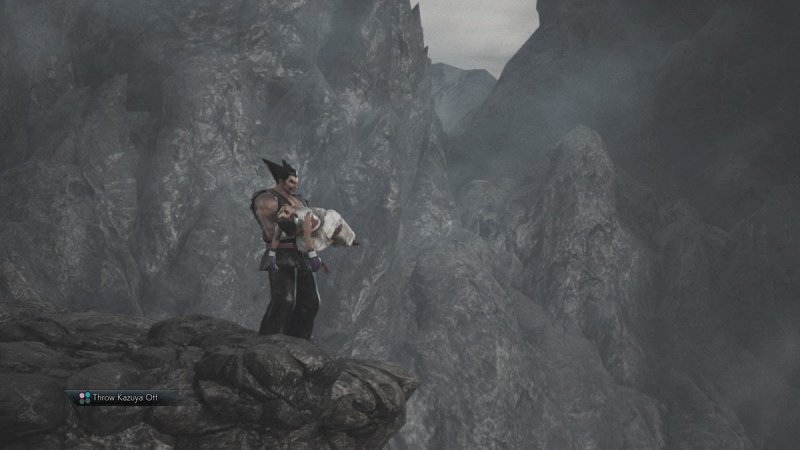 Tutto comincia con Heihachi che getta suo figlio Kazuya da una rupe...