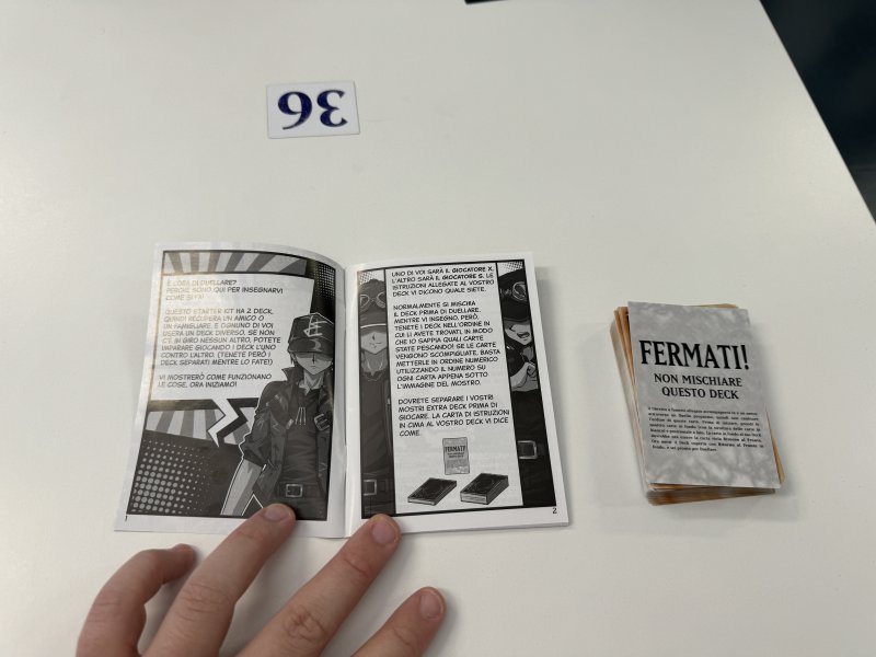 Lo Starter Set per 2 Giocatori di Yu-Gi-Oh! è un prodotto molto valido per cominciare ma mancano un paio di elementi importanti per poter dire di aver compreso a pieno tutte le meccaniche attualmente presenti nel gioco di carte