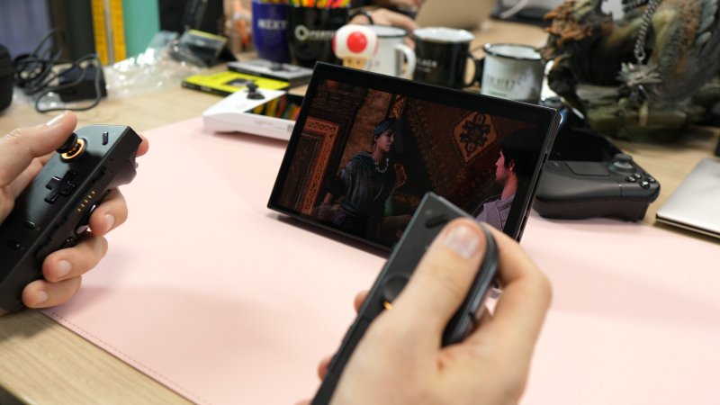 Un elemento caratterizzante del Legion Go è la possibilità di sganciare i controller dal corpo macchina, sulla falsariga di Nintendo Switch