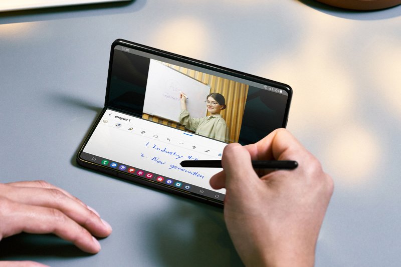 It remains to be seen to what extent Samsung is willing to sacrifice high-end features to provide foldable devices that are both excellent quality and affordable.