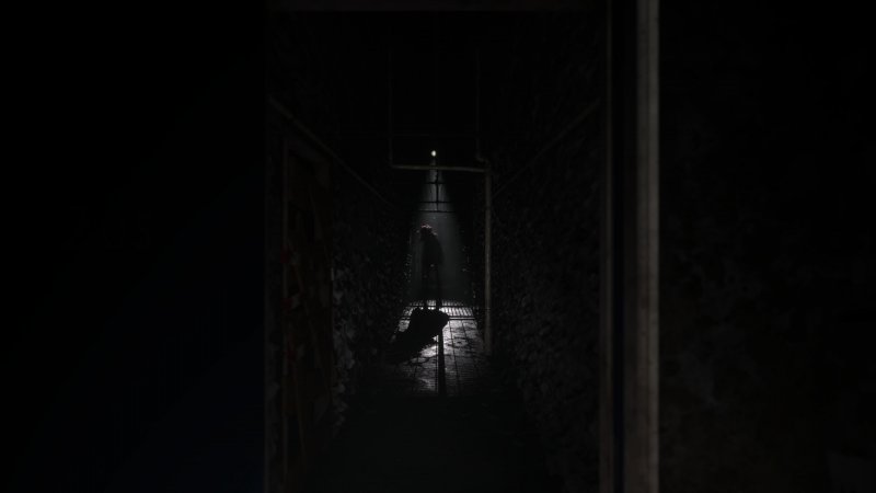 La creatura che vi inseguirà nei labirinti di Silent Hill: The Short Message spaventa solo alla sua prima apparizione