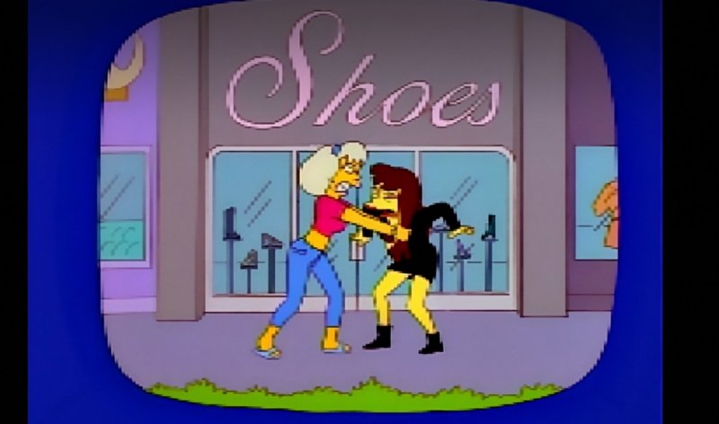 In Catfight (S9E7) due donne si picchiano al suono di 'sgualdrina!' e 'stracciona!'