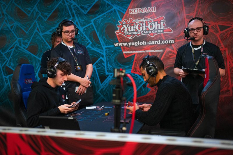 Lo YCS di Bologna è stato un trionfo di diversità e varietà per quanto riguarda i deck che abbiamo visto duellare e questo è certamente un buon segno per l'ecosistema competitivo Lo YCS di Bologna è stato un trionfo di diversità e varietà per quanto riguarda i deck che abbiamo visto duellare e questo è certamente un buon segno per l'ecosistema competitivo