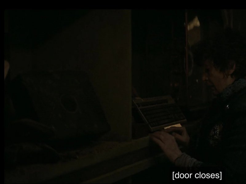 La scena dell'episodio 4 di Halo: Stagione 2 con l'easter egg La scena dell'episodio 4 di Halo: Stagione 2 con l'easter egg