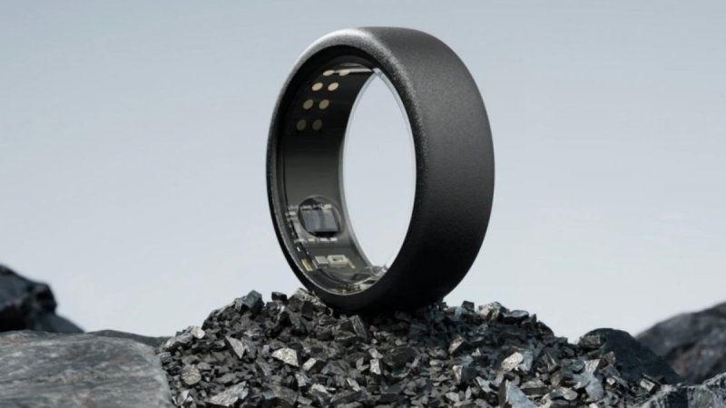 Samsung ha comunicato anche gli sforzi compiuti per migliorare la durata della batteria in vista del lancio entro la fine dell'anno, sottolineando che al momento il Galaxy Ring non è ancora disponibile per l'acquisto