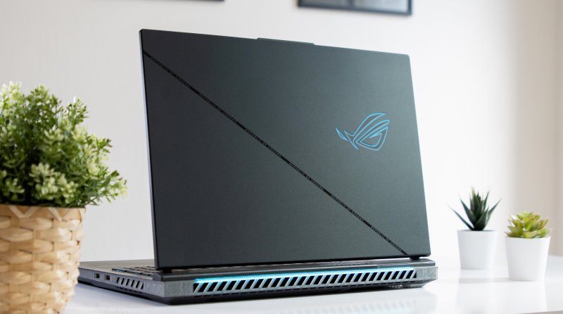 Intel Core i9-14900HX e NVIDIA GeForce RTX 4090: si può chiedere di meglio oggi come oggi?