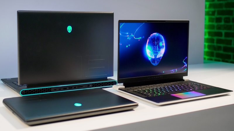 The Alienware m16 R2 laptop range