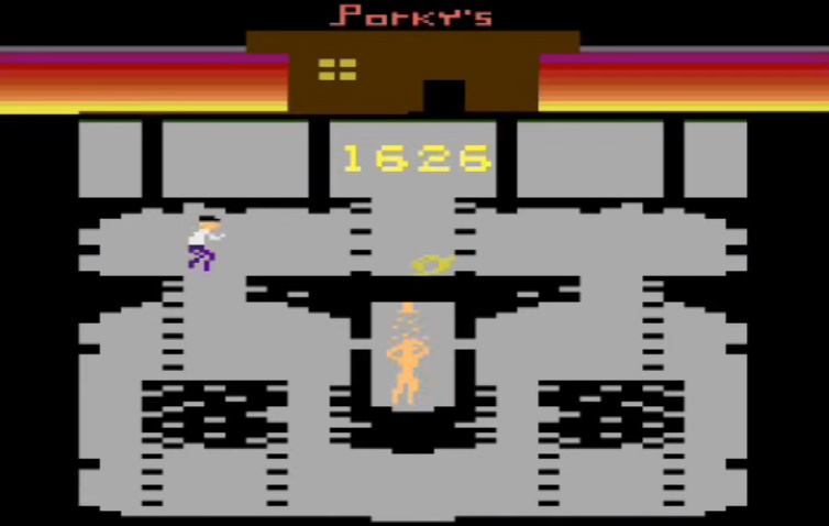 Quell'ammasso di pixel al centro del livello sarebbe una donna nuda sotto la doccia Quell'ammasso di pixel al centro del livello sarebbe una donna nuda sotto la doccia