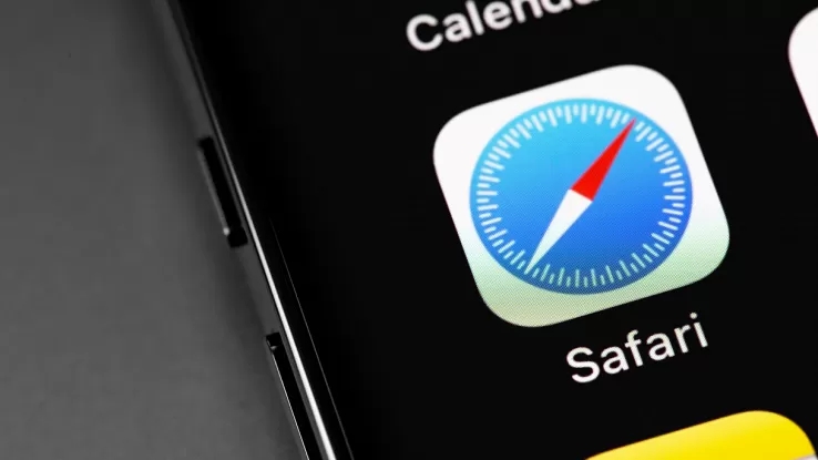 Safari, one of the browsers that can be used on the iPhone