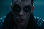 Il Corvo: il trailer ufficiale italiano del reboot mostra il nuovo Eric Draven - Notizia