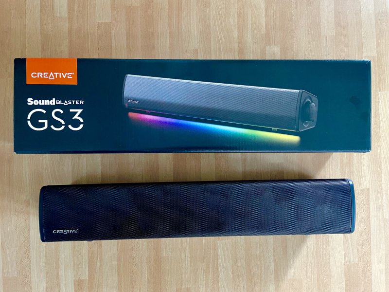 La parte frontale della Sound Blaster GS3 è coperta da una griglia acustica molto fitta