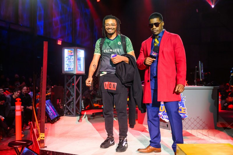 MenaRD è preciso come un bisturi quando usa Blanka e riesce a innescare le sue catene di attacchi nello spazio di pochissimi frame di vulnerabilità MenaRD è preciso come un bisturi quando usa Blanka e riesce a innescare le sue catene di attacchi nello spazio di pochissimi frame di vulnerabilità