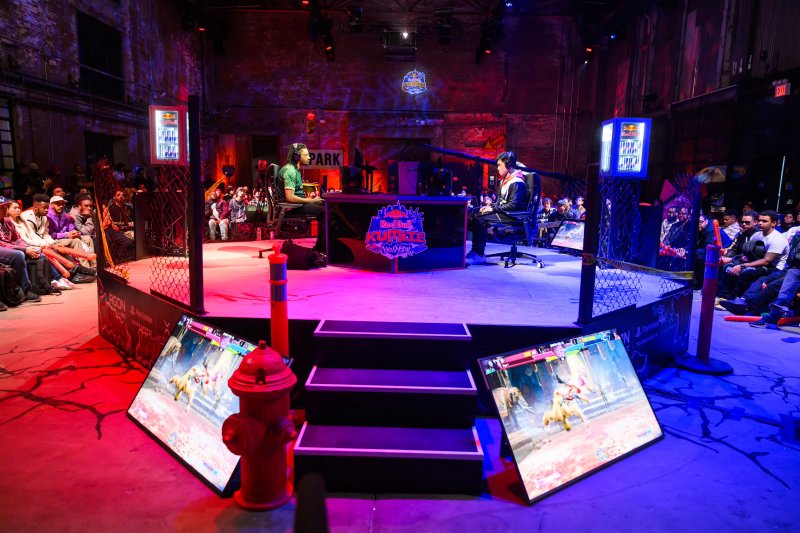 Uno degli elementi distintivi del Kumite è il suo formato a eliminazione diretta e il fatto che gli scontri iniziali vengono decisi dalla sorte Uno degli elementi distintivi del Kumite è il suo formato a eliminazione diretta e il fatto che gli scontri iniziali vengono decisi dalla sorte