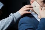 Ruba ad Apple merci dal magazzino e le rivende per più di un milione di dollari - Notizia