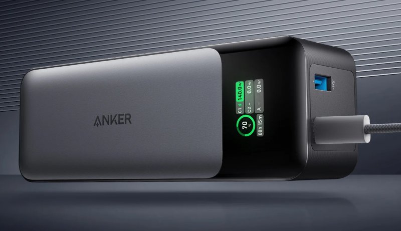 La power bank Anker 737 pur non essendo molto compatta, ha comunque un design piacevole e minimale
