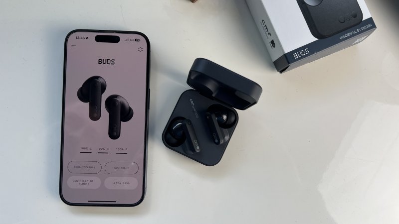 L'app dedicata, Nothing X, è disponibile su iOS e Android e permette di configurare gli auricolari in modo completo