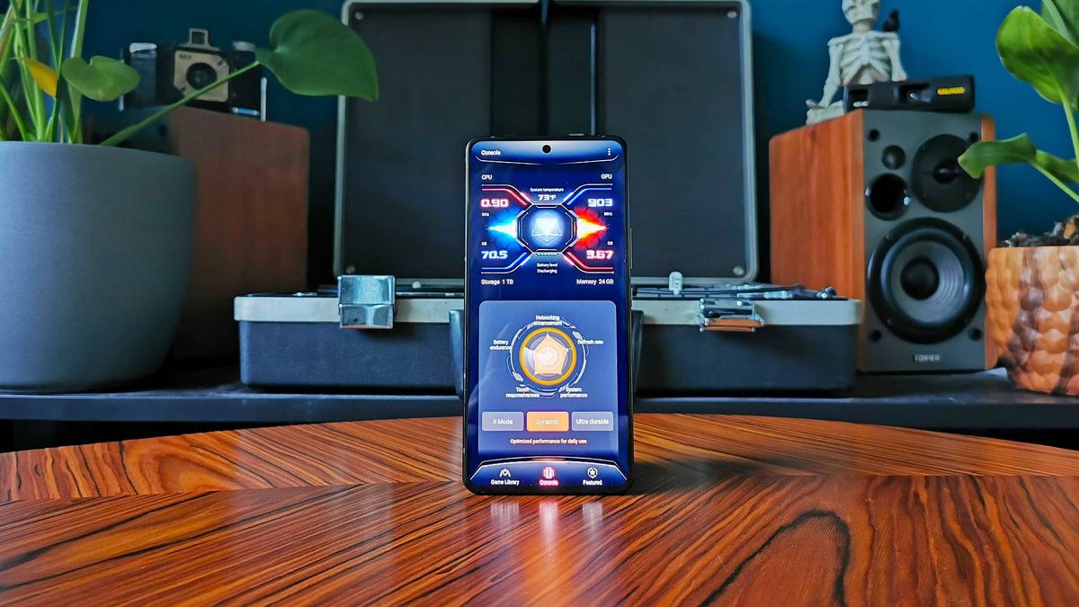 ASUS ROG Phone 8 Pro batte iPhone 15 Pro Max in Call of Duty: Warzone Mobile, ma c'è un'eccezione