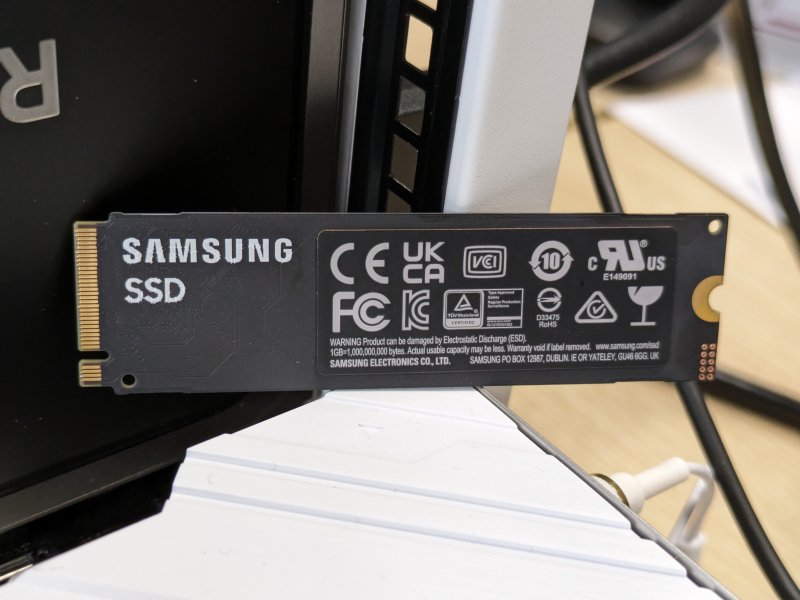 Samsung 990 Evo, il retro