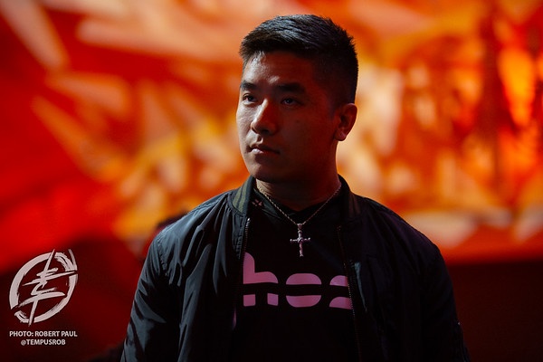 Pochi giocatori sanno controllare bene lo spazio come NuckeDu Pochi giocatori sanno controllare bene lo spazio come NuckeDu