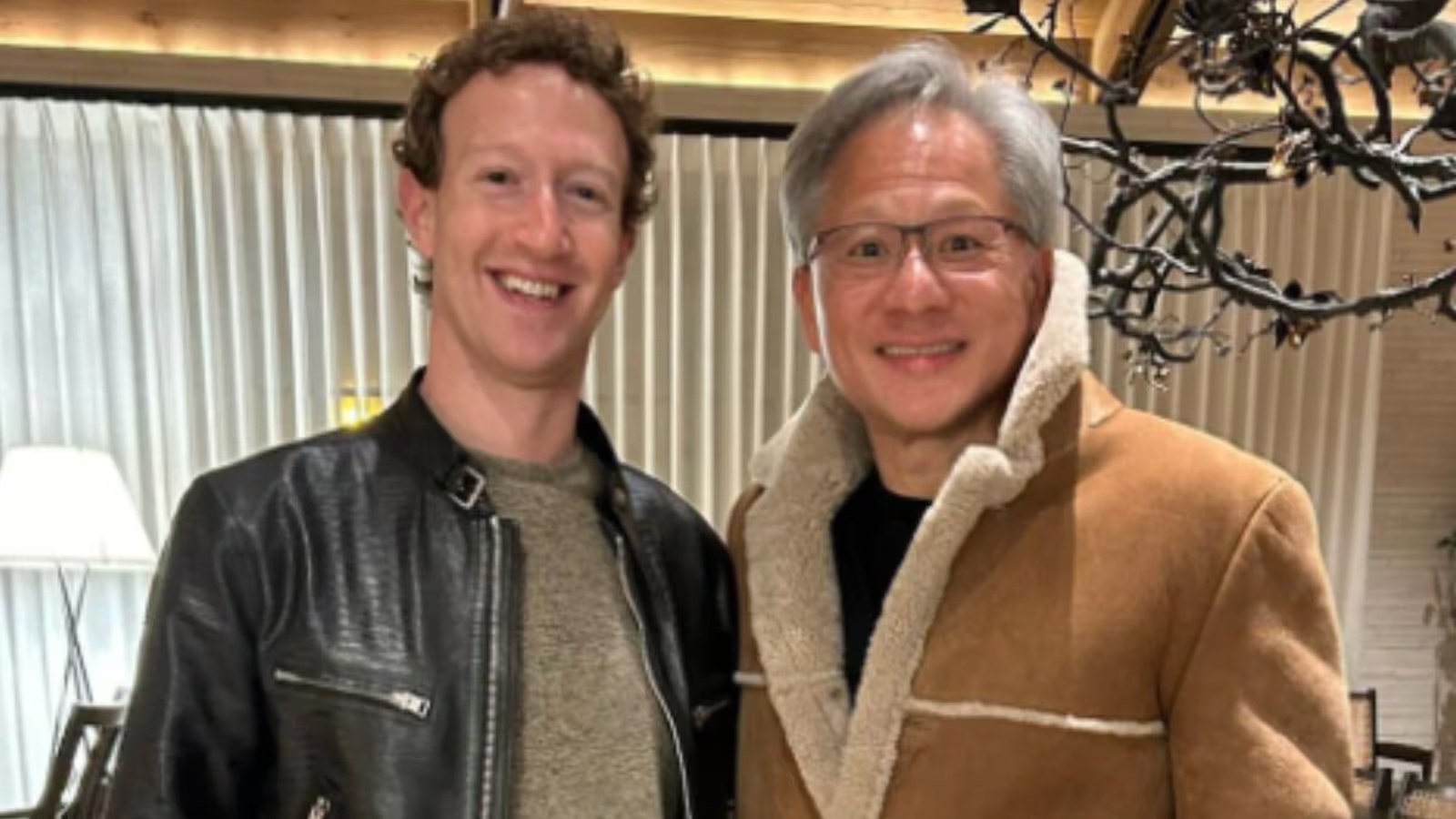 I CEO di Meta e NVIDIA, Mark Zuckerberg e Jensen Huang, si 'scambiano gli outfit'
