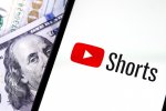 Youtube con gli Shorts fa guadagnare sempre di più ai creator: è sfida a TikTok - Notizia
