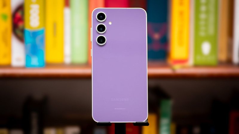 Samsung S24 FE è previsto per l'estate