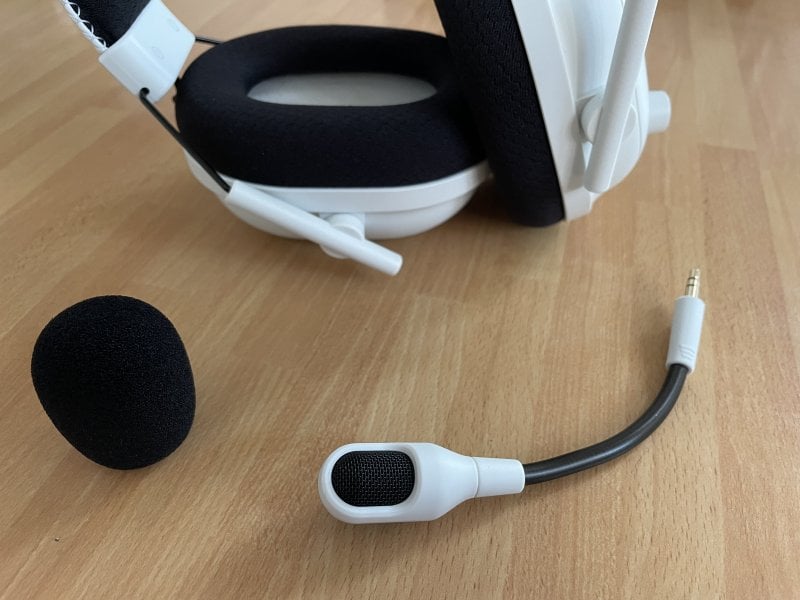 The microphone of this headset is truly high level, thanks also to active noise cancellation