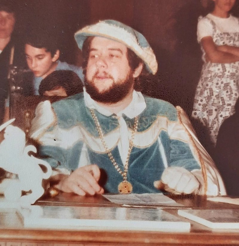Una foto di Castellari presa dall'articolo di Contato Una foto di Castellari presa dall'articolo di Contato