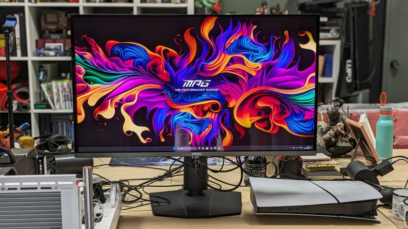 Il monitor MSI MPG 321URX è un top di gamma che ha scelto di rinunciare alle certificazioni AMD e NVIDIA