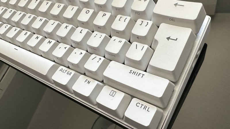 Logitech G PRO X 60 LIGHTSPEED è disponibile solo con layout ISO USA Logitech G PRO X 60 LIGHTSPEED è disponibile solo con layout ISO USA