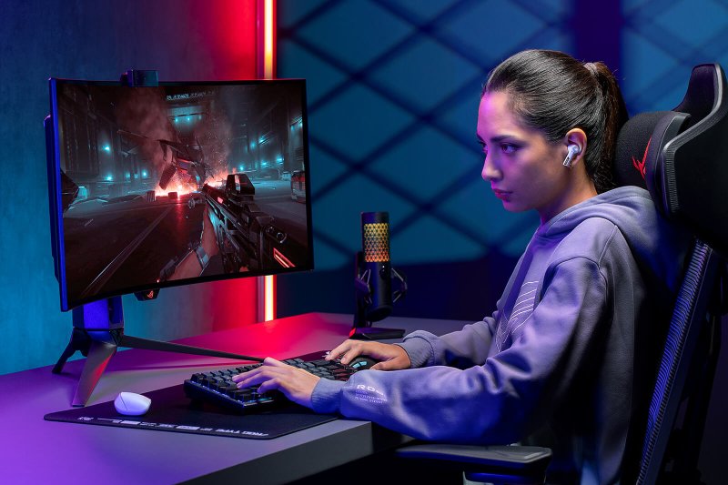 Le ROG Cetra True Wireless SpeedNova sono ideali per le postazioni da gaming PC Le ROG Cetra True Wireless SpeedNova sono ideali per le postazioni da gaming PC