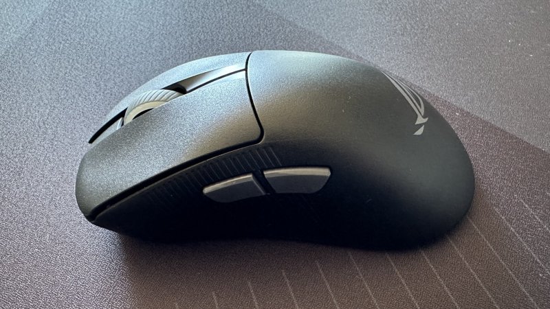 I tasti laterali sono pratici e precisi