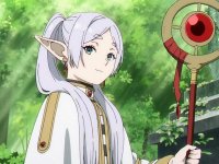 Il cosplay di Frieren creato da Hitomi sembra una istantanea di una puntata dell'anime