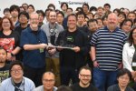 Hi-Fi Rush: riemerse delle foto celebrative con Phil Spencer e Tango Gameworks - Notizia