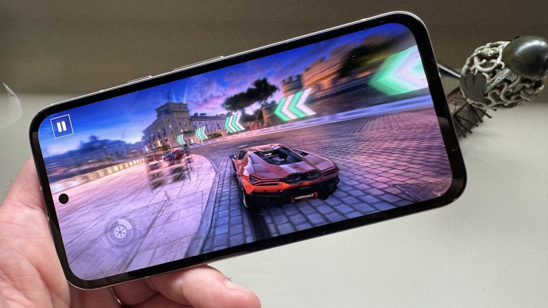 Il Tensor G3 non è certamente il SoC più potente, ma per i videogiochi basta e avanza