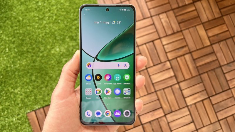 L'hardware di Realme 12+ è modesto, ma nell'utilizzo quotidiano non si nota più di tanto L'hardware di Realme 12+ è modesto, ma nell'utilizzo quotidiano non si nota più di tanto