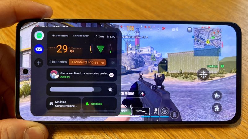 Realme 12+ non è esattamente uno smartphone adatto al gaming di alto livello Realme 12+ non è esattamente uno smartphone adatto al gaming di alto livello