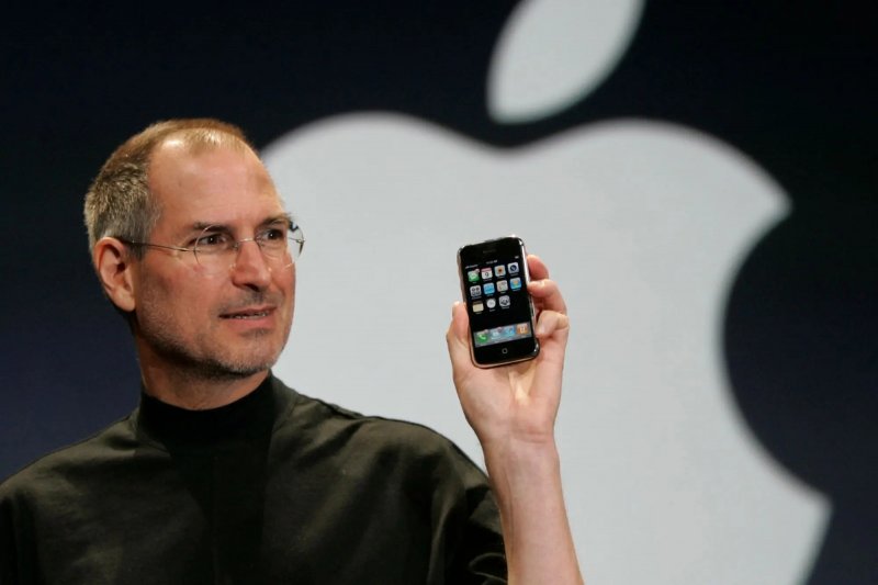 The presentation of the first iPhone.
