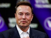Elon Musk rivela: Samsung produrrà un nuovo chip per Tesla, accordo miliardario che fa felice anche Trump