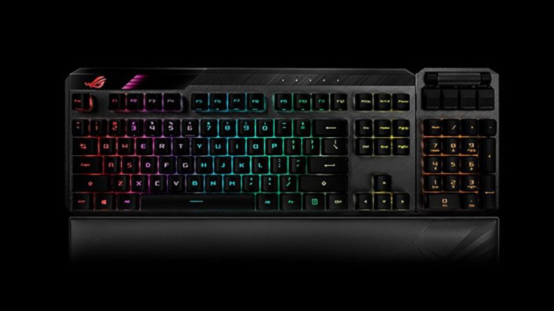 Gli effetti RGB della tastiera ASUS ROG Claymore II sono ben visibili al buio Gli effetti RGB della tastiera ASUS ROG Claymore II sono ben visibili al buio