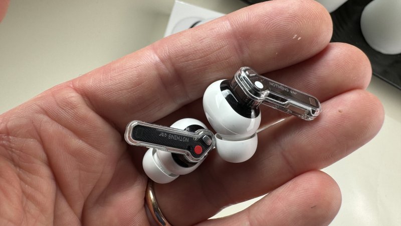 Il design è da sempre uno degli elementi fondanti dei prodotti Nothing Il design è da sempre uno degli elementi fondanti dei prodotti Nothing