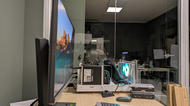 ROG Strix XG27ACS ha un eccellente angolo di visione ROG Strix XG27ACS ha un eccellente angolo di visione