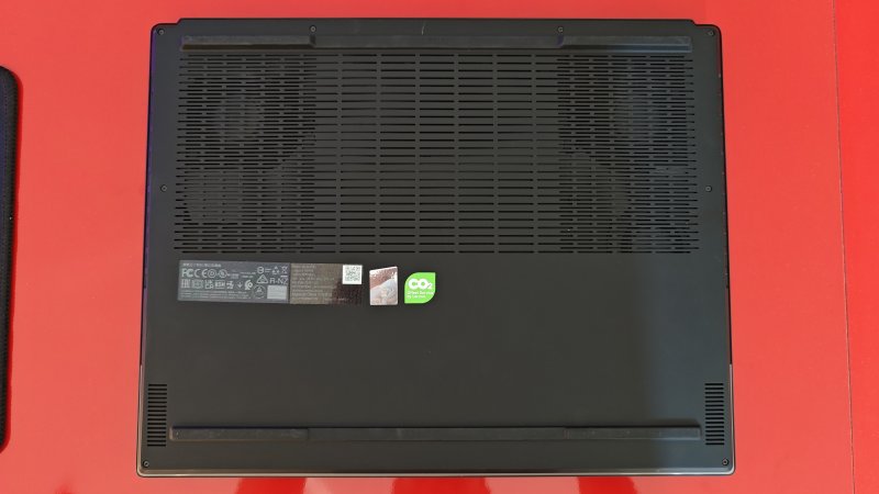 Griglie di aerazione e ventole del Legion 9i Gen8