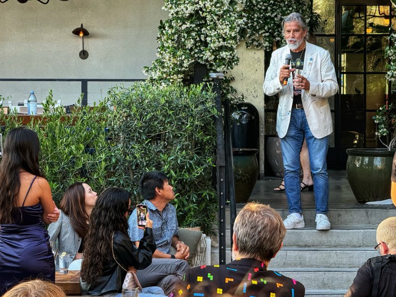 Henk Rogers ha raccontato alcuni aneddoti sul suo rapporto con Alexey Pajitnov durante il party di Tetris Henk Rogers ha raccontato alcuni aneddoti sul suo rapporto con Alexey Pajitnov durante il party di Tetris