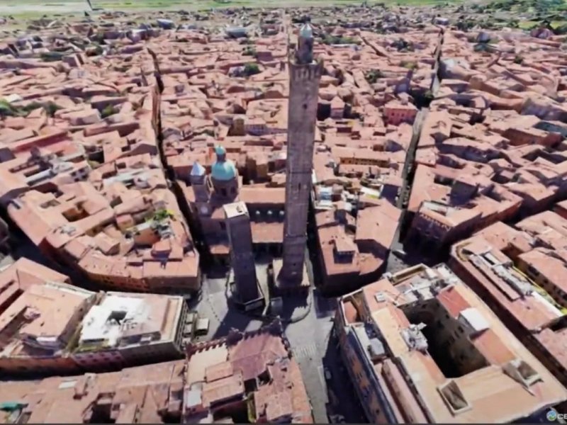 Visuale delle due torri di Bologna dall'alto