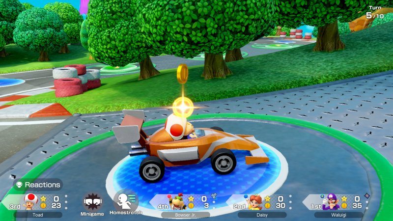 La pista che cita chiaramente Mario Kart ci ha sorpreso per il dinamismo che imprime ad ogni lancio di dado