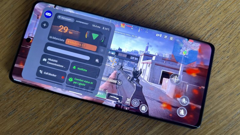 Durante il gaming, il menu laterale di Realme GT 6 consente anche di gestire i singoli core