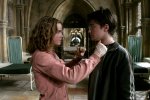 Hermione nel cosplay di wizarding_keeper ha anche la Giratempo del terzo film di Harry Potter - Notizia