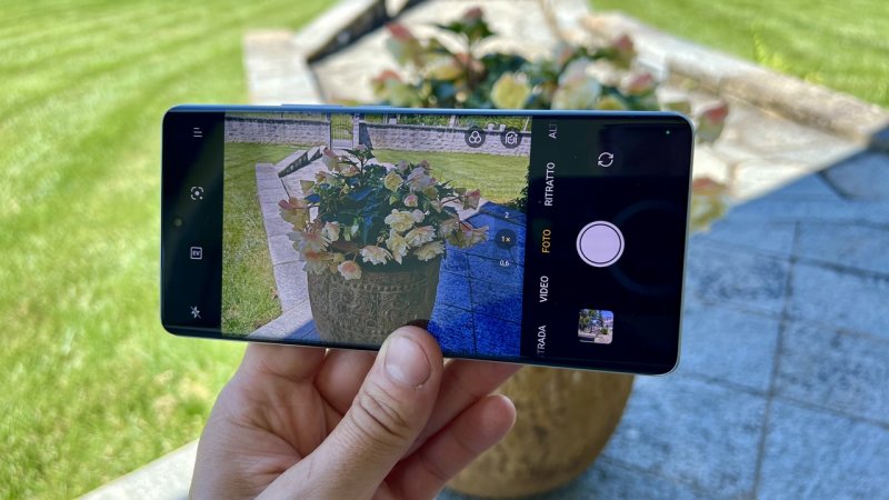 L'app fotografica di Realme GT 6T in azione L'app fotografica di Realme GT 6T in azione