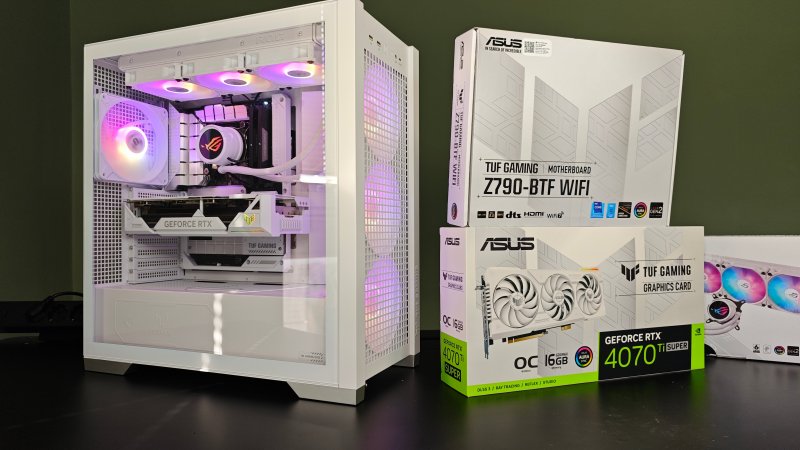 Il nostro PC BTF completamente assemblato Il nostro PC BTF completamente assemblato